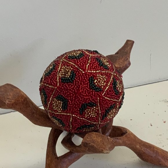 Vintage CHRISTMAS BALL ORNAMENT Seed Beaded Floral Green Gold Red 3" - Picture 2 of 5